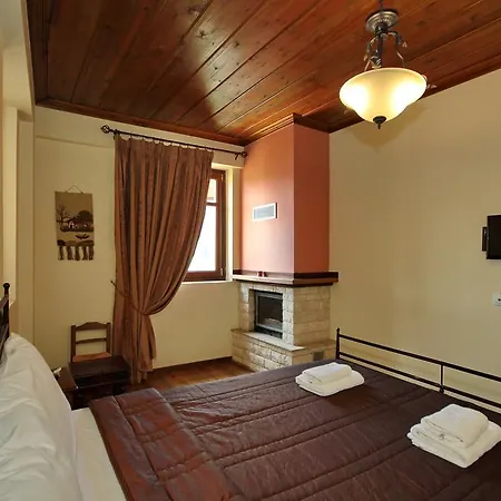 Thea Valtessinikou 3*